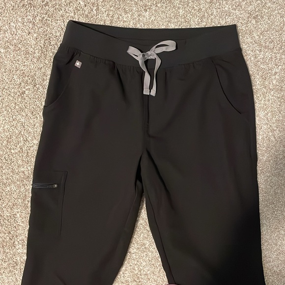 Figs Zamora jogger scrubs pants, black, size small - Picture 2 of 4